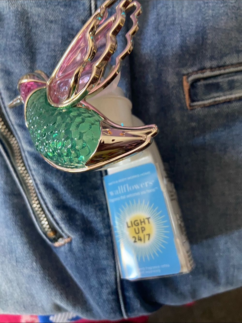 Enamel Hummingbird  light up wallflower
